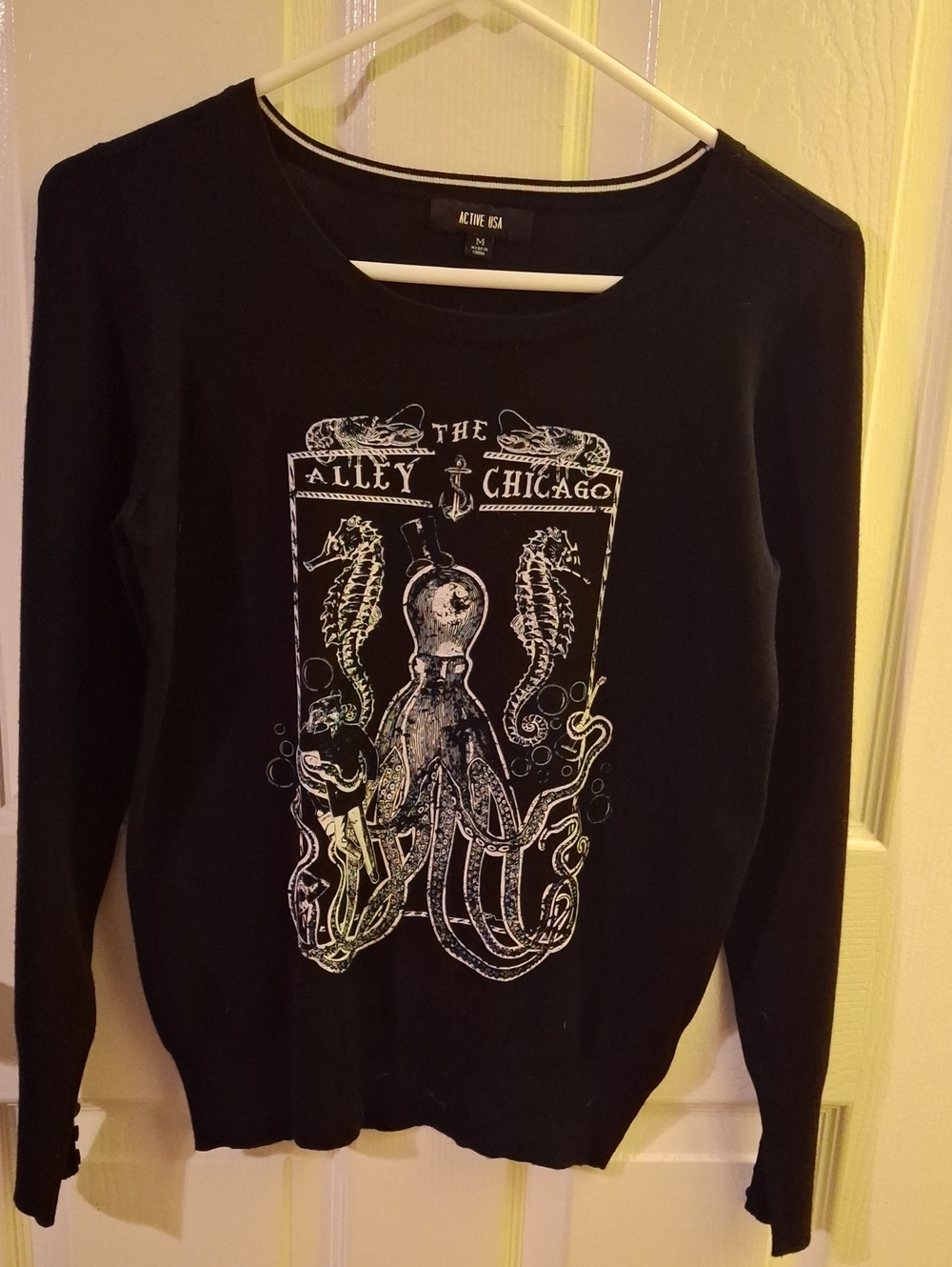 Active USA Black Crewneck Pullover